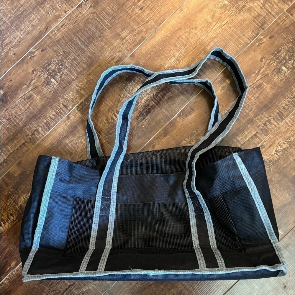 Small soft side pet carrier